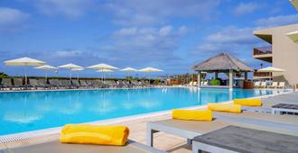 Hotel Oasis Salinas Sea - Santa Maria - Pool