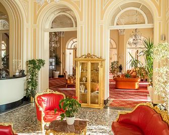Grand Hotel Cadenabbia - Cadenabbia - Lobby