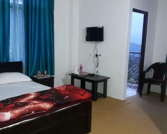 Hotel Happy Home - Ravangla - Bedroom