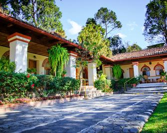 Regis Hotel & Spa - Panajachel - Bygning