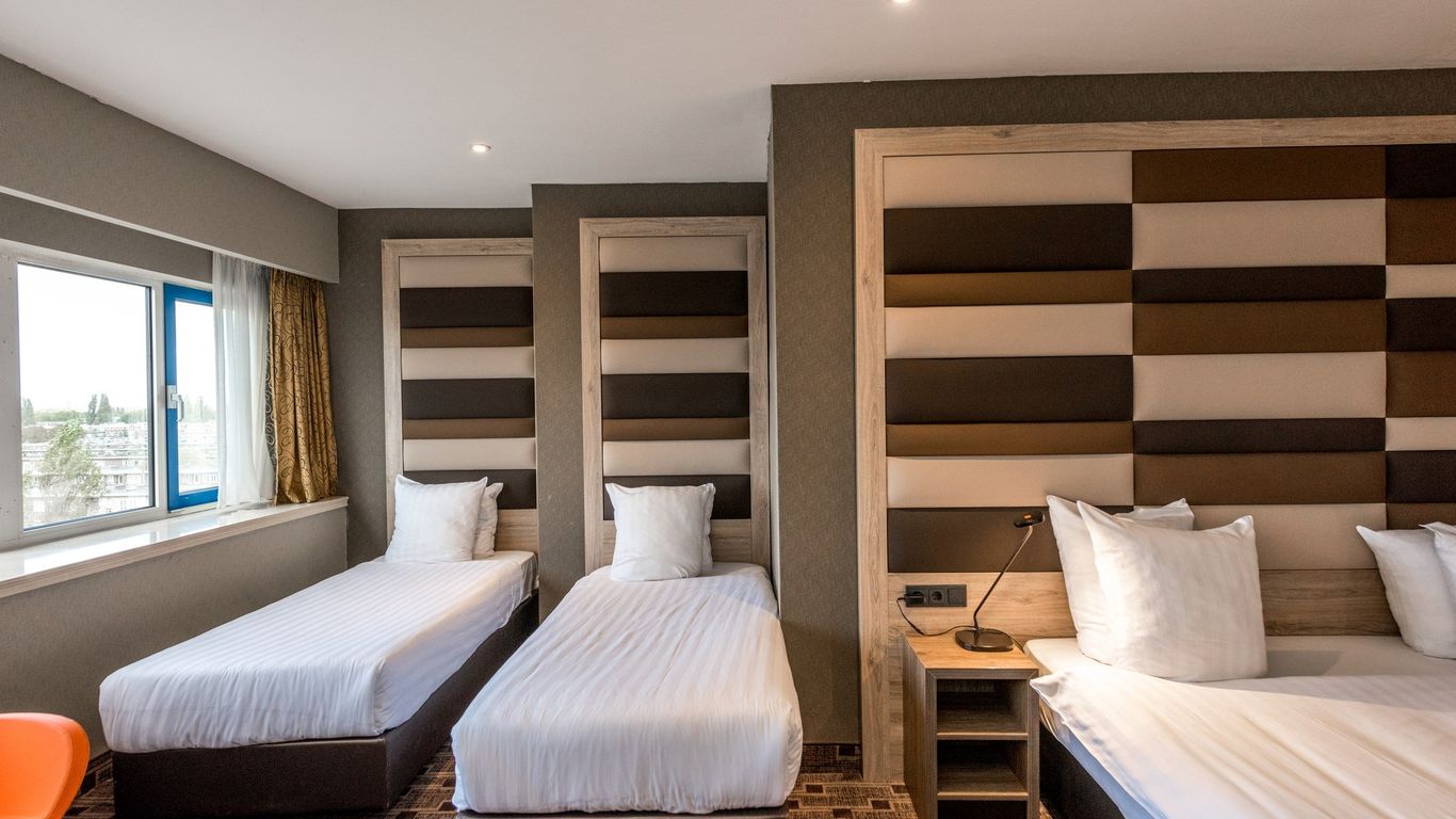 Xo Hotels Blue Tower