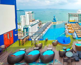 Siam@Siam Design Hotel Pattaya - Pattaya - Piscina