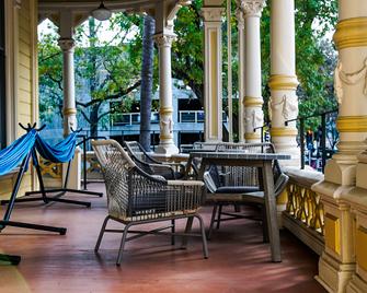 Hi Sacramento Hostel - Sacramento - Patio