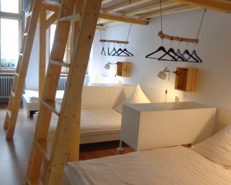 Minimal Hostel - Berlin - Bedroom