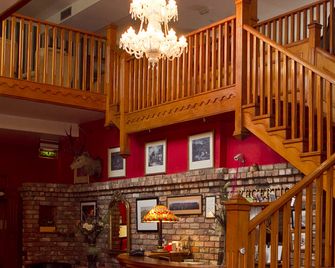 Lynhams Hotel - Laragh - Escalier