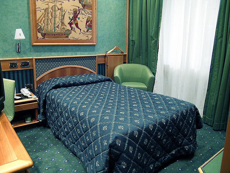 Hotel Brunelleschi - Milano - Yatak Odası