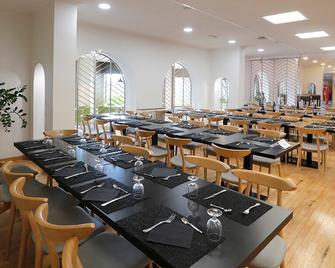 هوتل آند سبا كونجريسو - سانتياغو دي كومبوستيلا - غرفة طعام