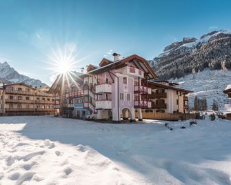 Cèsa Planber Apartments - Canazei - Vista del exterior
