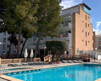 Bluesea Costa Verde - S'Arenal - בריכה