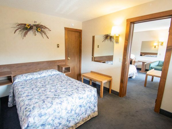 Tall Pines Motel - Lake George - Habitación