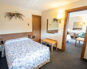 Tall Pines Motel - Lake George - Habitación