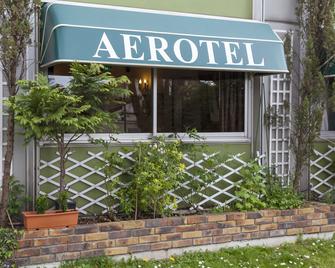 Aerotel Versailles Saint Cyr - L'étape du Silence - Saint-Cyr-l’École - Gebäude