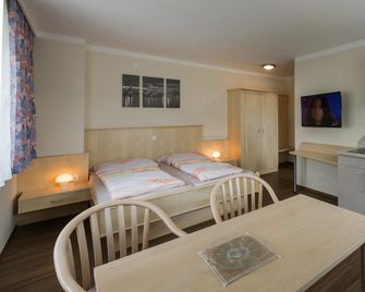 Pension Schenkenfelder - Bad Häring - Slaapkamer