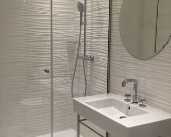 Relais12bis Bed & Breakfast By Eiffel Tower - Pariisi - Kylpyhuone