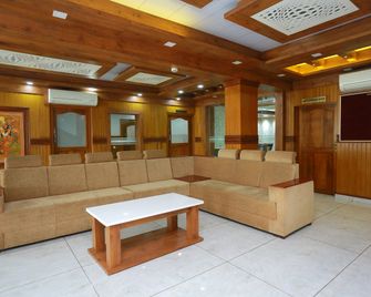 Super Capital O Kovilakam Residency - Thrissur - Lobby