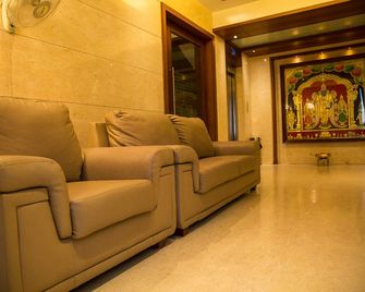 Hotel Sri Sakthi - Tiruppur - Lobby