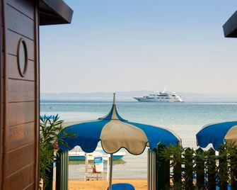 La Bussola - Castiglione della Pescaia - Beach