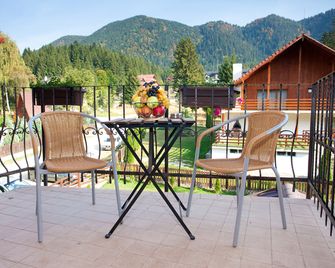 Pension Pantheon - Poiana Brașov - Μπαλκόνι