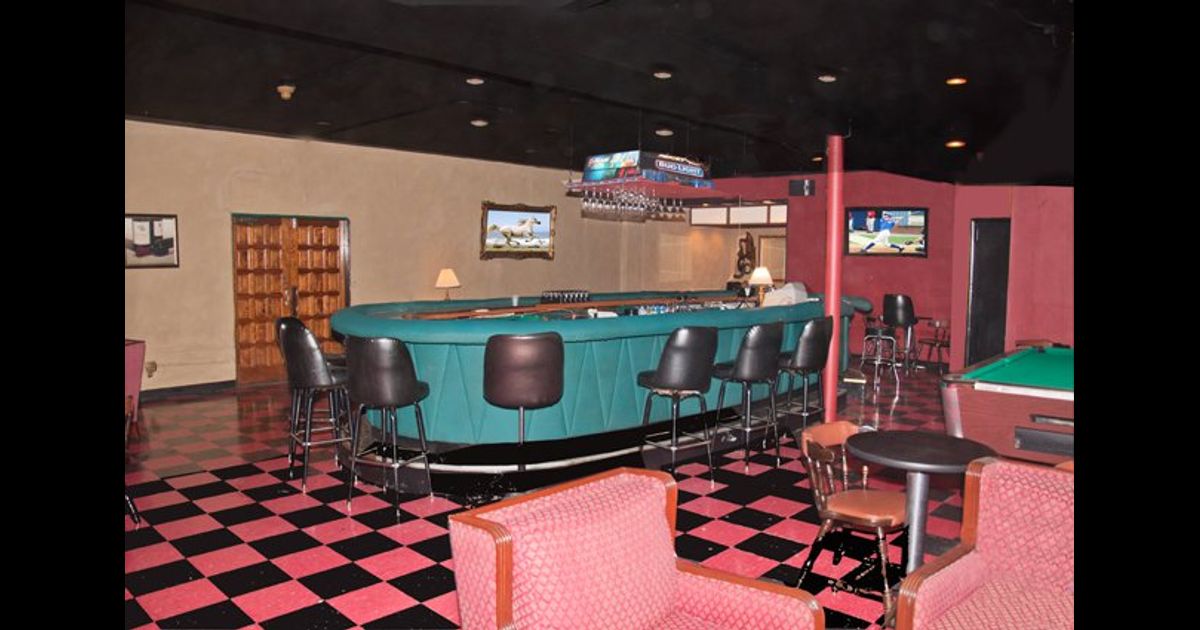 Runway Inn Miami International Airport 84 (̶1̶5̶6̶). Miami Springs