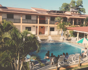 Pousada Lorenise - São Mateus - Pool