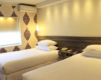 Hotel Las Terrazas Business - Chillán - Bedroom