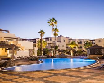 Vitalclass Lanzarote Resort - Costa Teguise - Gebäude
