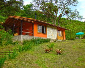 Pousada Recanto Do Pinheirao - Visconde de Mauá - Edifício