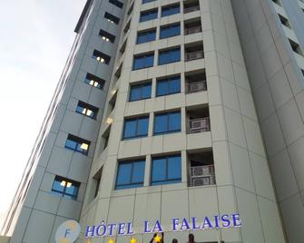Hotel La Falaise Bonapriso - Douala - Building
