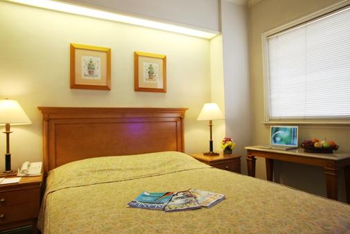 Sunny Bay Suites - Manila - Bedroom