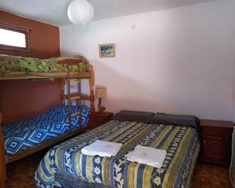 Loma Tika - Tilcara Hostel - Tilcara - Schlafzimmer