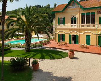 Villa Rosella Resort - Roseto degli Abruzzi - Edificio
