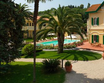 Villa Rosella Resort - Roseto degli Abruzzi - Edificio
