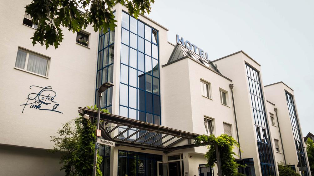 Hotel Am Park C 1 C 2 2 0 Leinfelden Echterdingen Hotel Deals Reviews Kayak