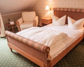 Burg Wegberg Hotel & Eventlocation - Wegberg - Спальня