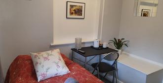 Stansted Lodge Guest House - Bishop's Stortford - Chambre