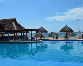 卡薩布蘭卡度假酒店 - Guayabitos 景點 - Rincon de Guayabitos - 游泳池