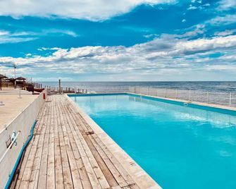 Baia Sangiorgio Hotel & Beach Club - Bari - Basen