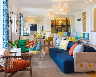 Summercamp - Oak Bluffs - Lounge