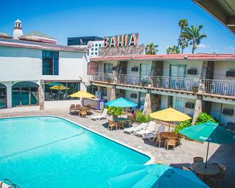 Hotel Bahia - Ensenada - Pool