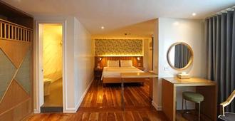 Sugarland Hotel - Bacolod City - Slaapkamer
