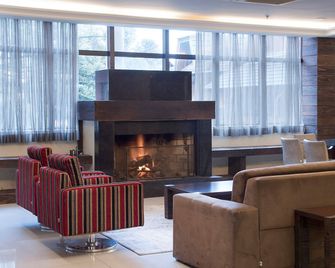 Master Gramado Hotel - Gramado - Oleskelutila