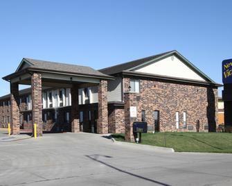 Victorian Inn & Suites - York - Building