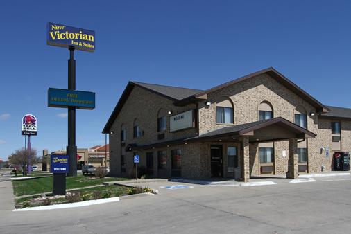 New Victorian Inn & Suites Kearney - Kearney - Building