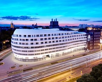 DoubleTree by Hilton Wroclaw - Wroclaw - Bâtiment