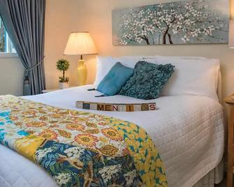 Clementine'S Bed & Breakfast - Astoria - Makuuhuone