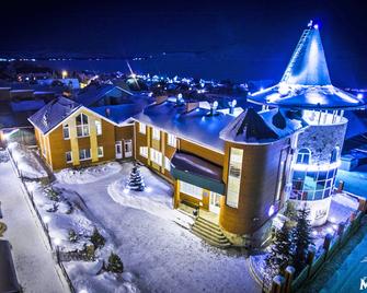 Hotel Mayak - Yakty Kul’ - Building