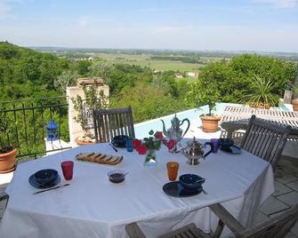 Le Prieuré de Saint Pierre - Saint-Magne-de-Castillon - Patio