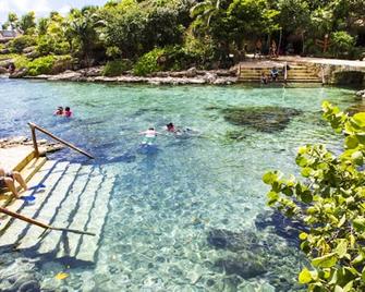 Hotel Barrio Latino - Playa del Carmen - Beach