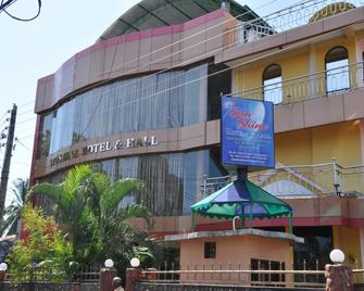 Sunshine Hotel & Hall - Trincomalee - Building