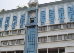 Vishwaratna Hotel - Guwahati - Rakennus
